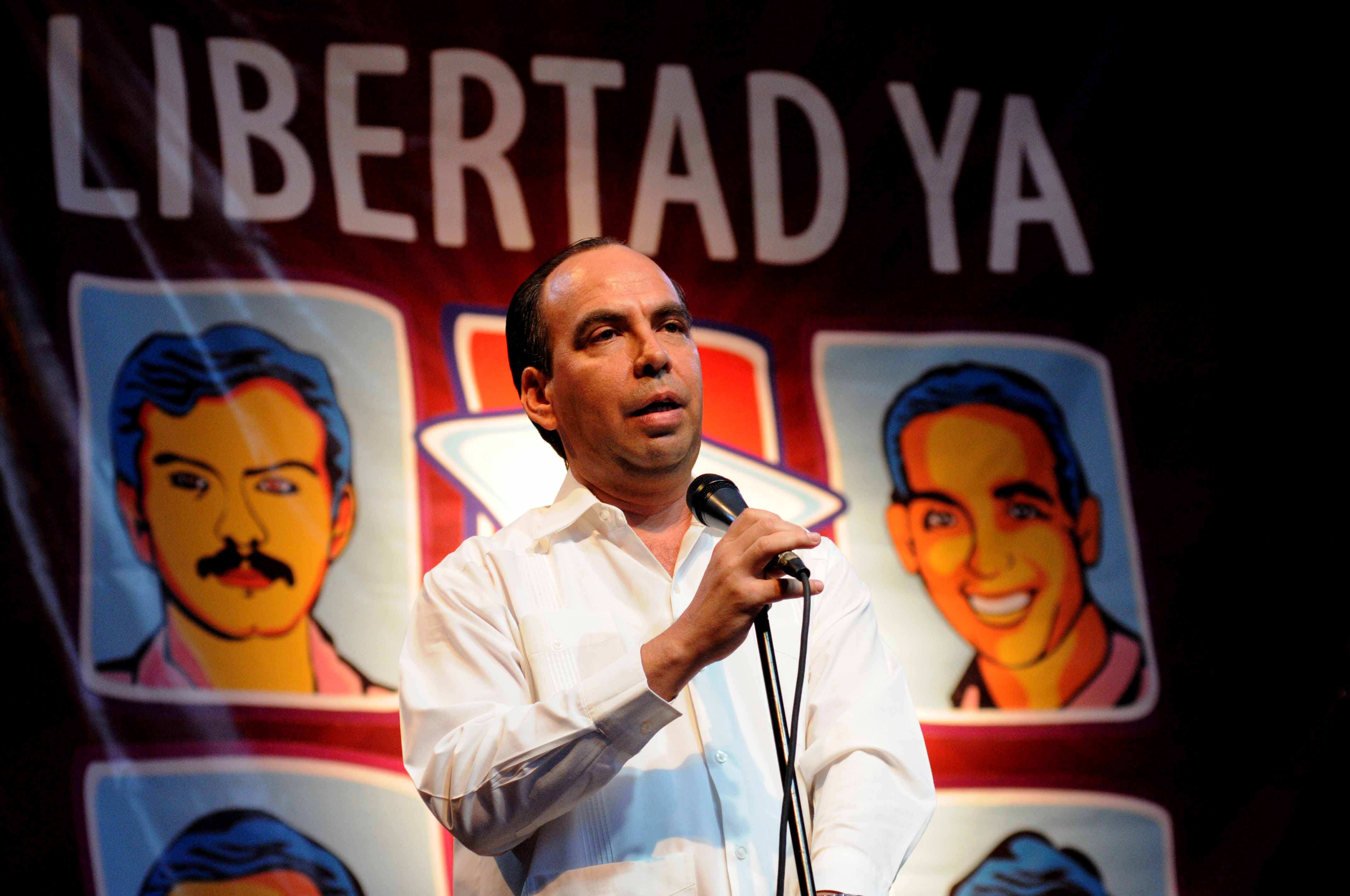 Polanco en acto por Los Cinco 