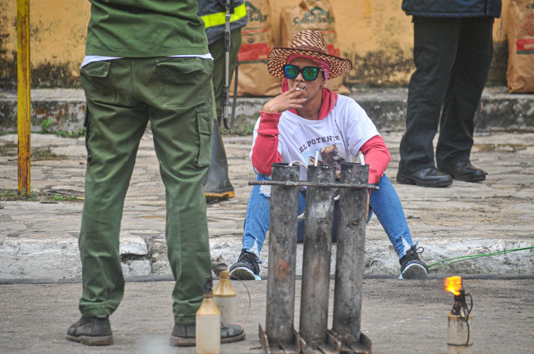 Parrandas de Remedios 2022-tubos para lanzar los morteros Parrandas de Remedios 2022