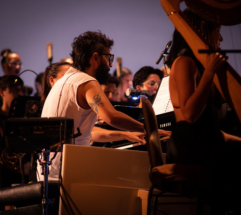 Pepe Gavilondo, miembro del grupo Síntesis Pepe Gavilondo, miembro del grupo Síntesis