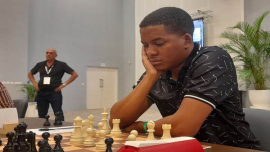 Cubanos triunfan en torneos de ajedrez en Venezuela