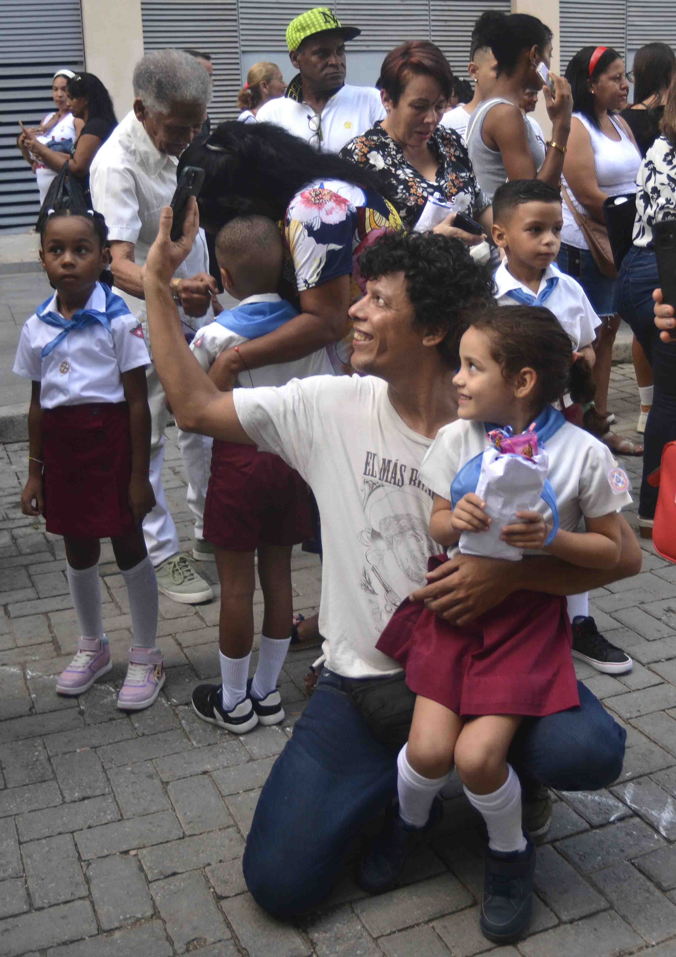 Alumnos de primer grado se convierten en pioneros