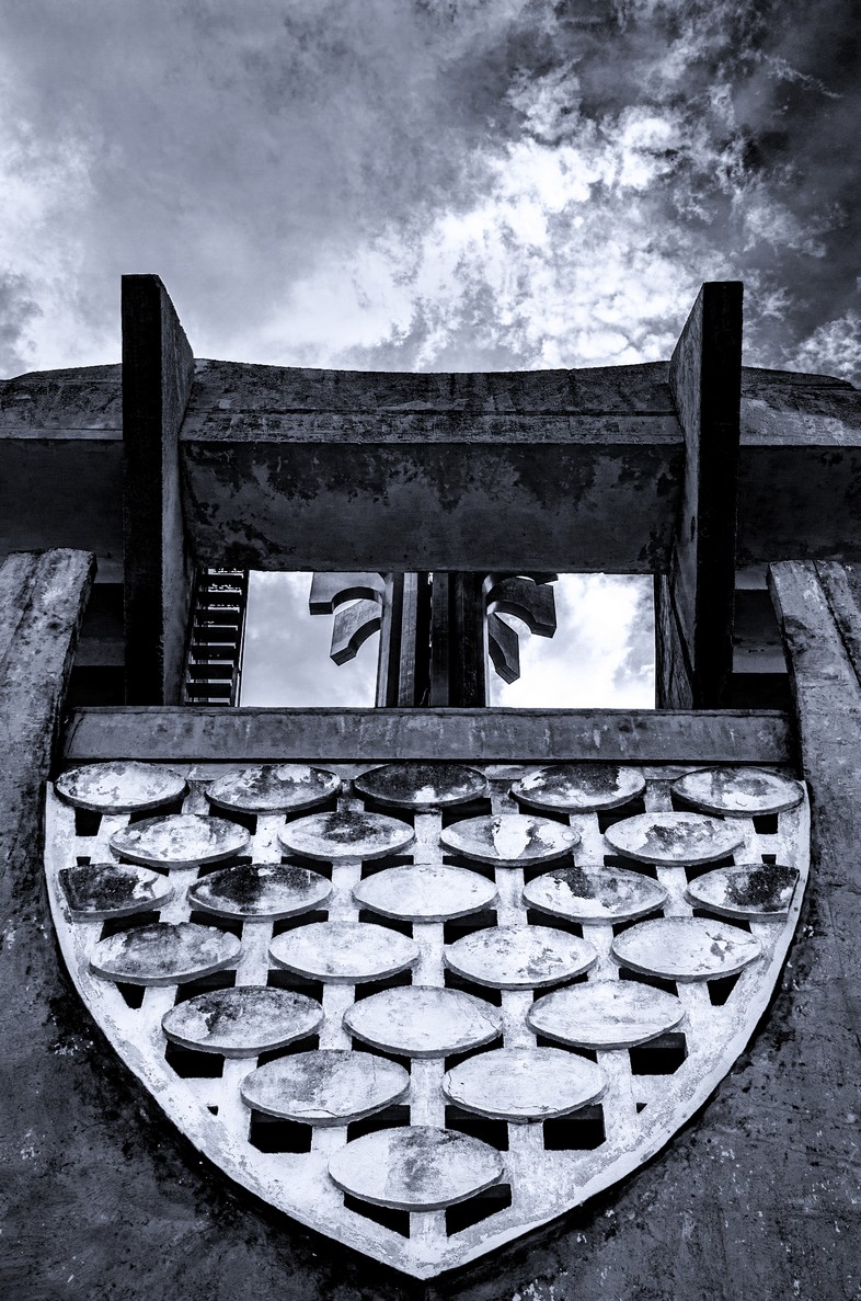 Hacia arriba, la ciudad te observa.