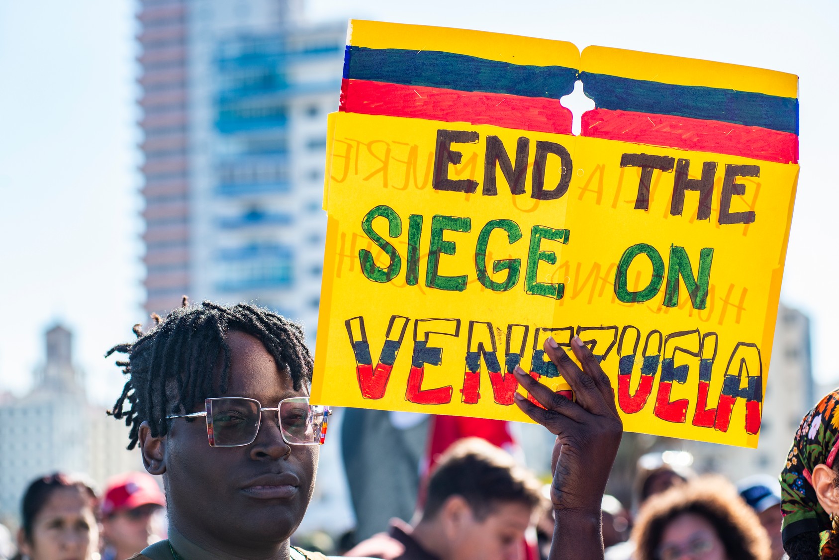 Concentración en la Tribuna Antimperialista, La Habana, en respaldo a Venezuela.