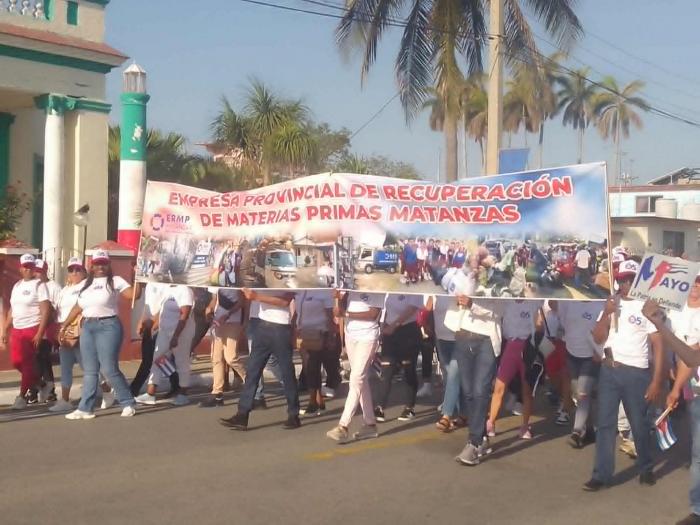 Desfile por el primero de mayo 